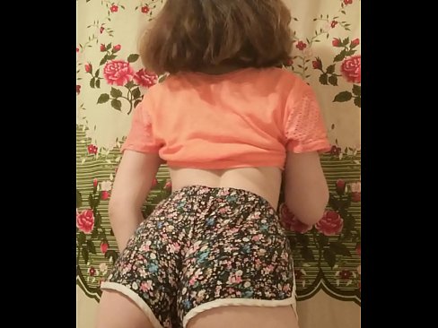 ❤️ 섹시한 젊은 아기 스트립 떨어져서 그녀의 반바지 에 카메라 포르노 우리 ko.villagesexvideos.ru ❌❤